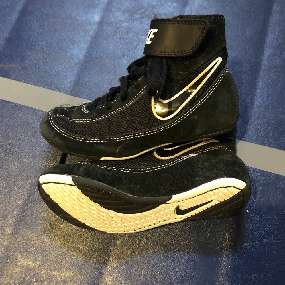 Kids 13 / Nike / Wrestling Shoes